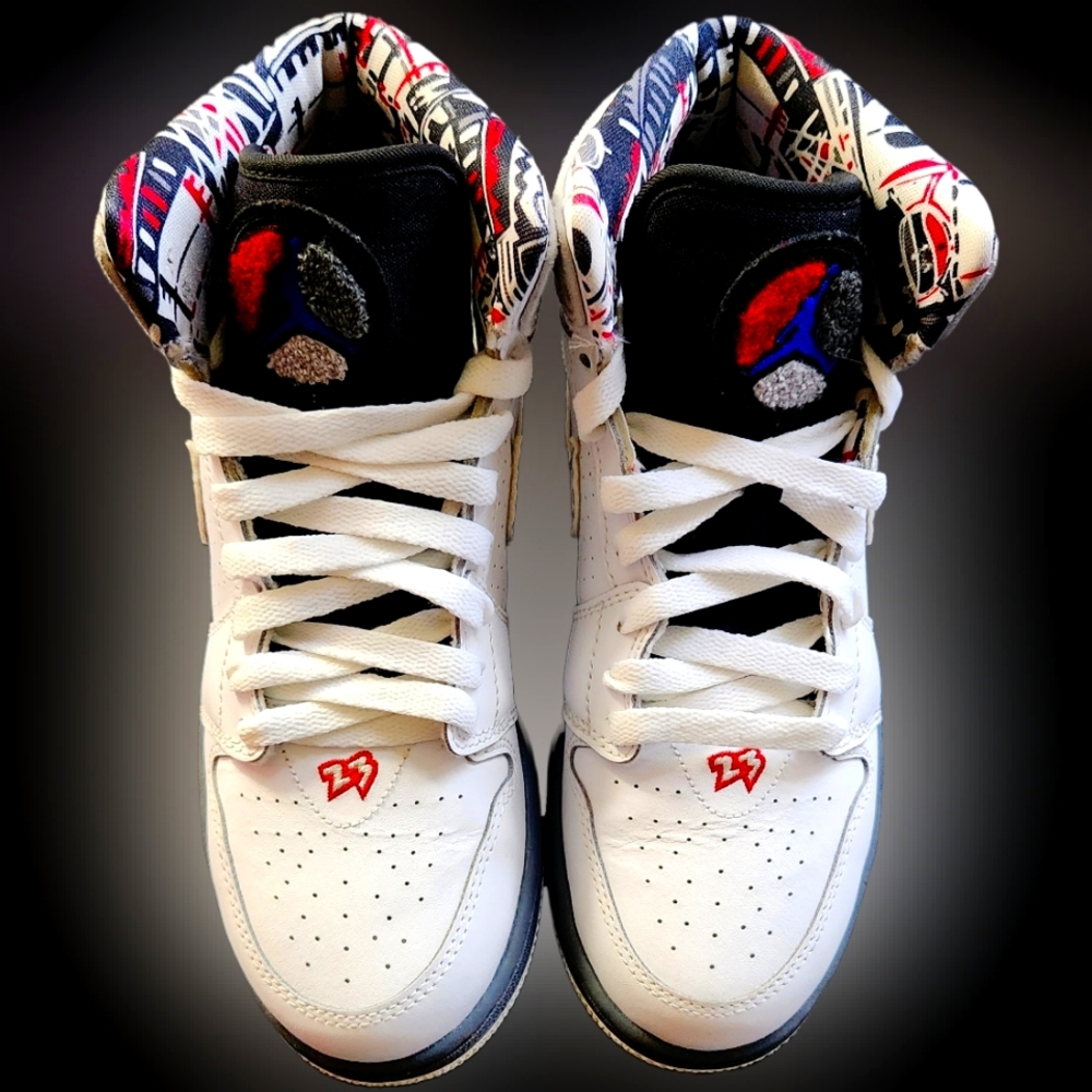 Jordan 1 Retro 93 Bugs Bunny